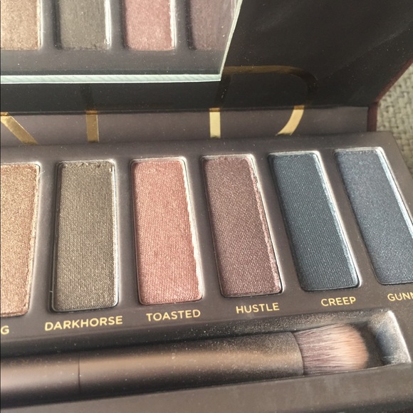 BRAND NEW Naked (1) URBAN DECAY EYESHADOW PALETTE